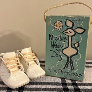 🎉🎉Host Pick🎉🎉Vintage Wash ‘n’ Wear Baby Deer Shoes~Model 4100/Size 1W